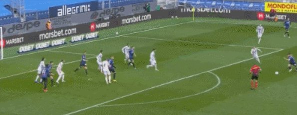 1618757765624002577.gif 4.gif